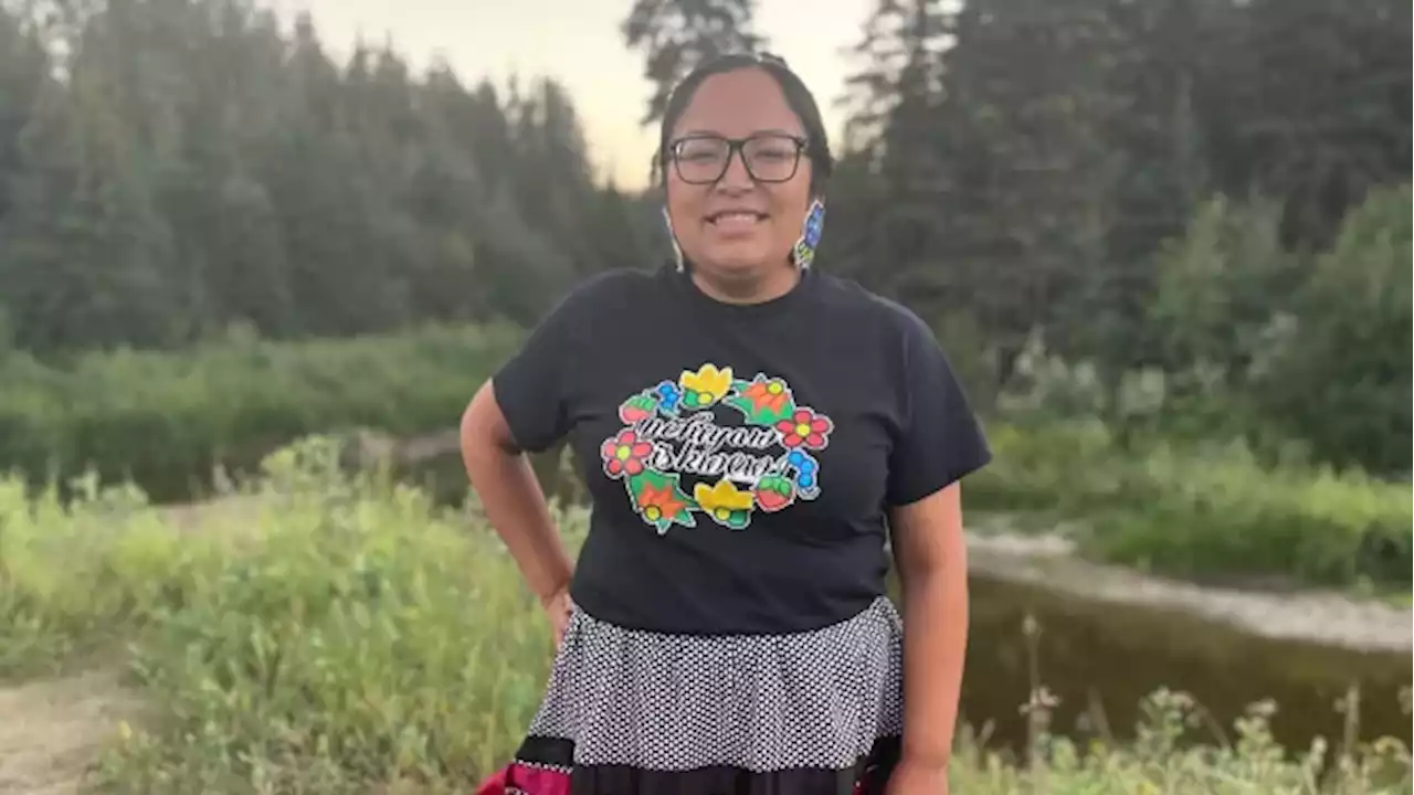 'Dream come true' for First Nations artist as Winnipeg fabric store commissions Indigenous designs | CBC News