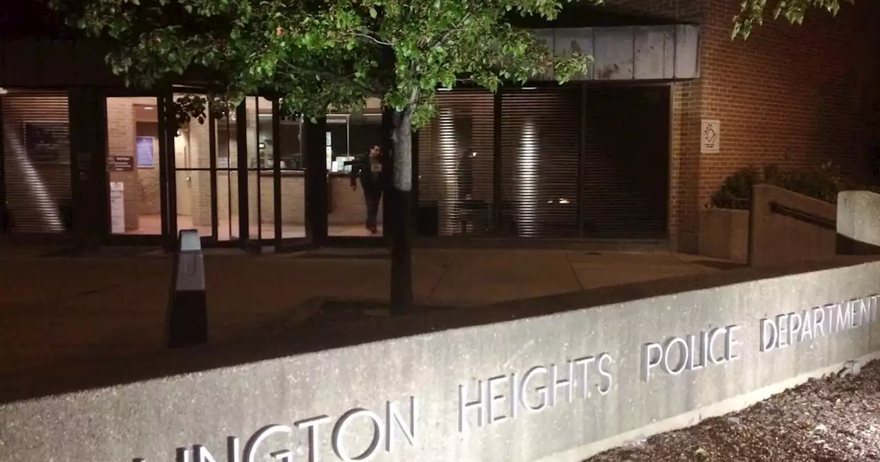 Man using walker charged with kidnapping, luring 2 children into his Arlington Heights apartment: Police