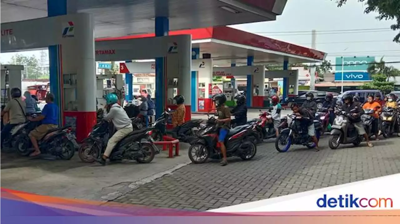 Ekonom: Jika Harga BBM Tinggi, Yang Sebelumnya Tidak Miskin Akan Jadi Miskin