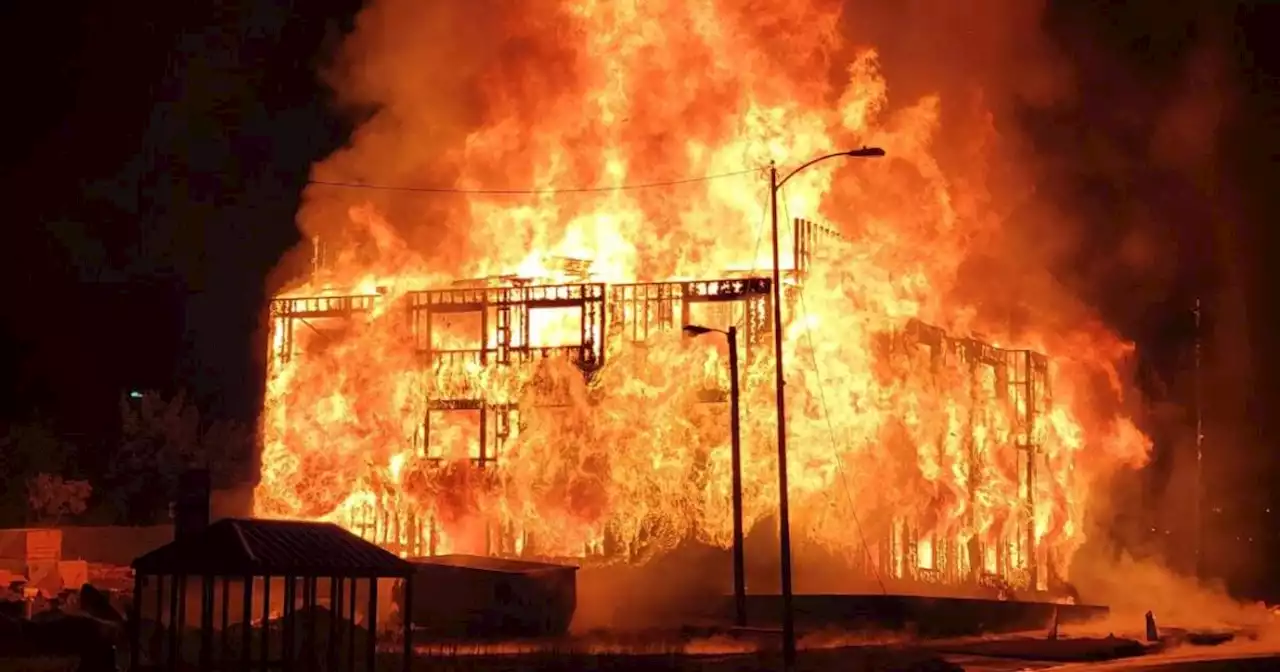 3-story apartment complex 'fully engulfed' in Ogden fire