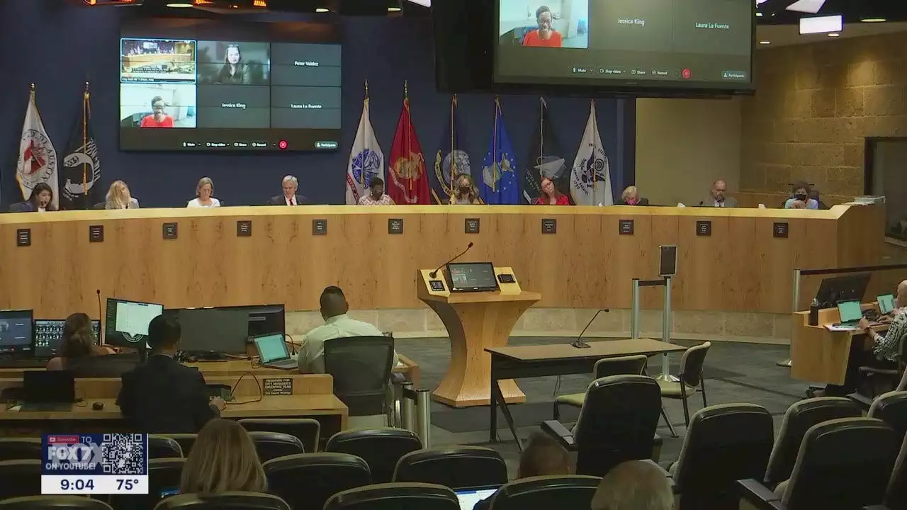 Austin City Council members approve 40 percent pay raise