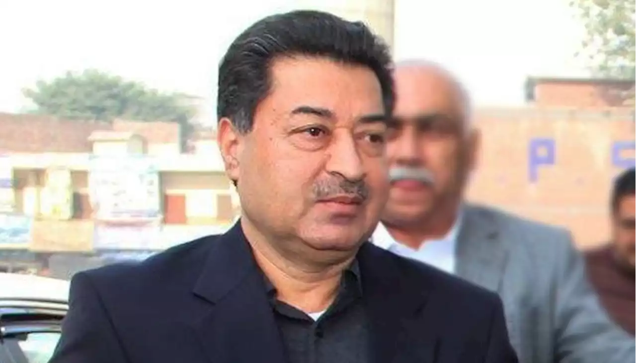 چیف الیکشن کمشنر سکندر سلطان راجہ کے نام سے سوشل میڈیا پر جعلی اکاؤنٹس کا انکشاف