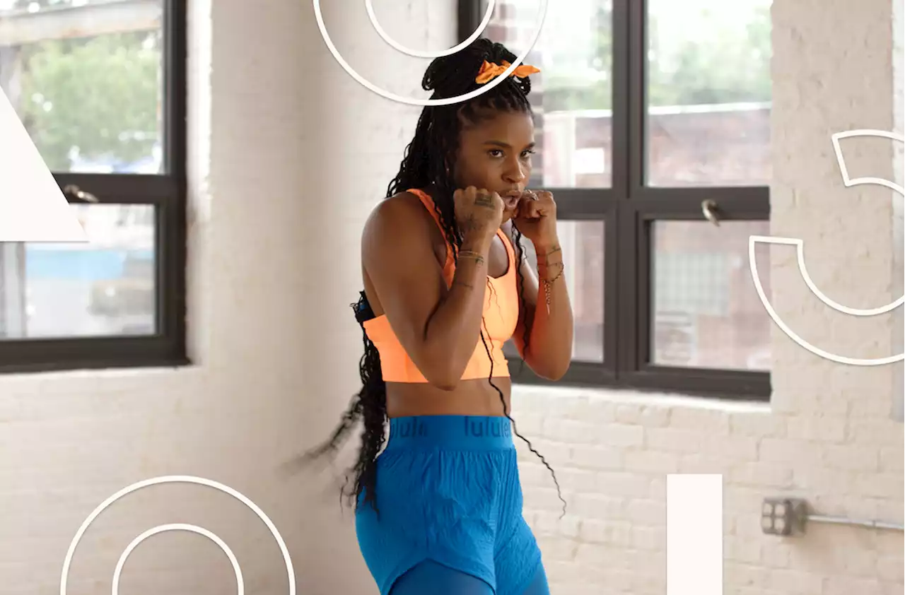 Only Have 15 Minutes To Work Out? Try This Short and Sweaty 'Power Punch' Boxing Class for Better Coordination