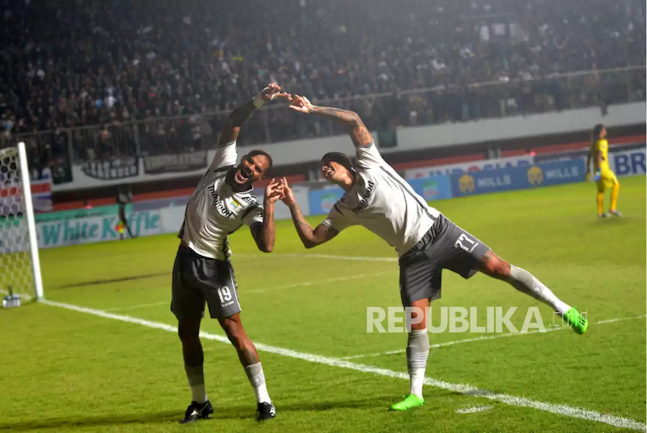 Budiman Yunus Puas Persib Bandung Menang Atas PSS Sleman |Republika Online