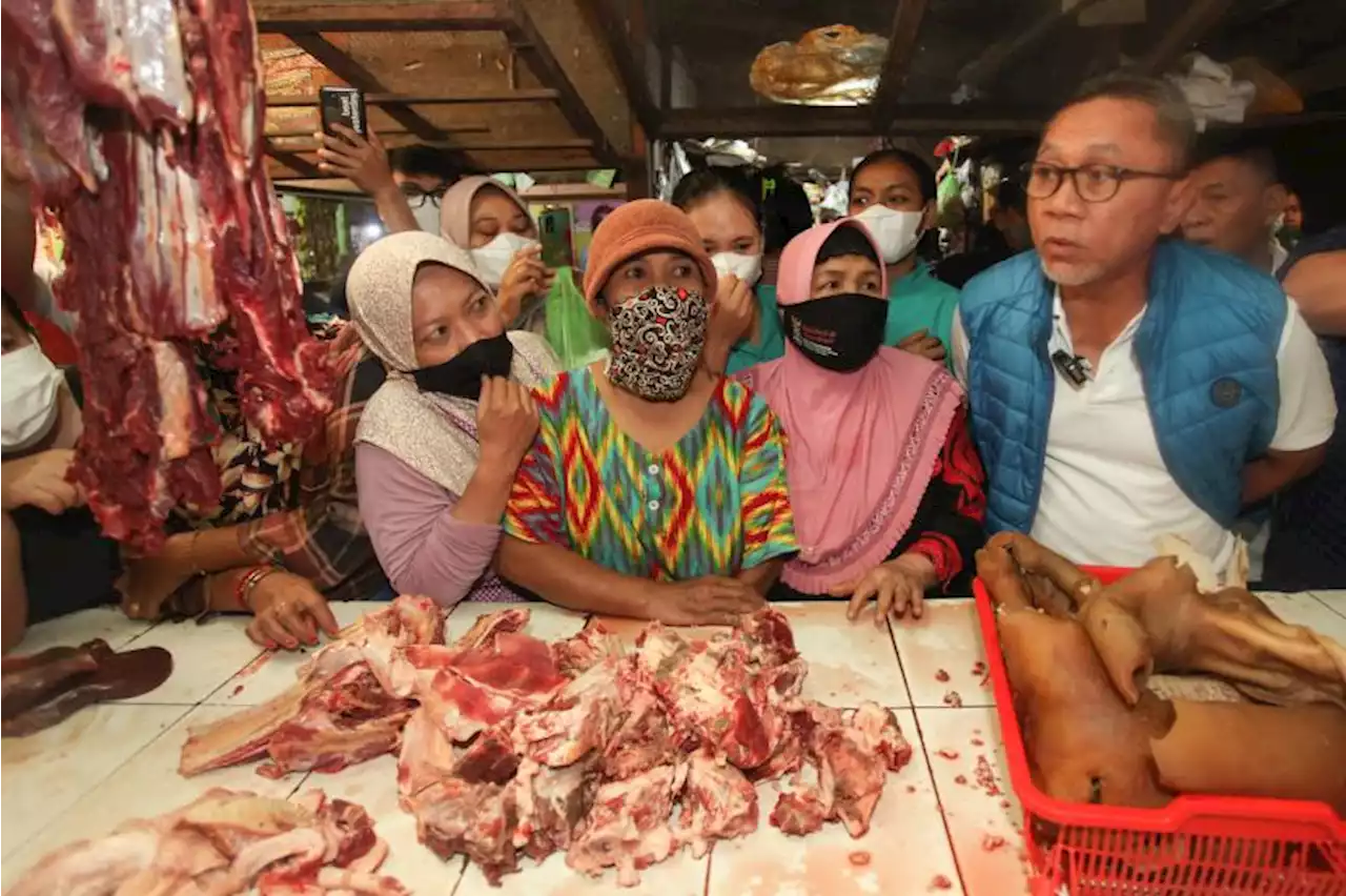 Pantau Bapok di Aceh, Zulhas: Daging Sapi Agak Mahal, Ayam Terlalu Rendah |Republika Online