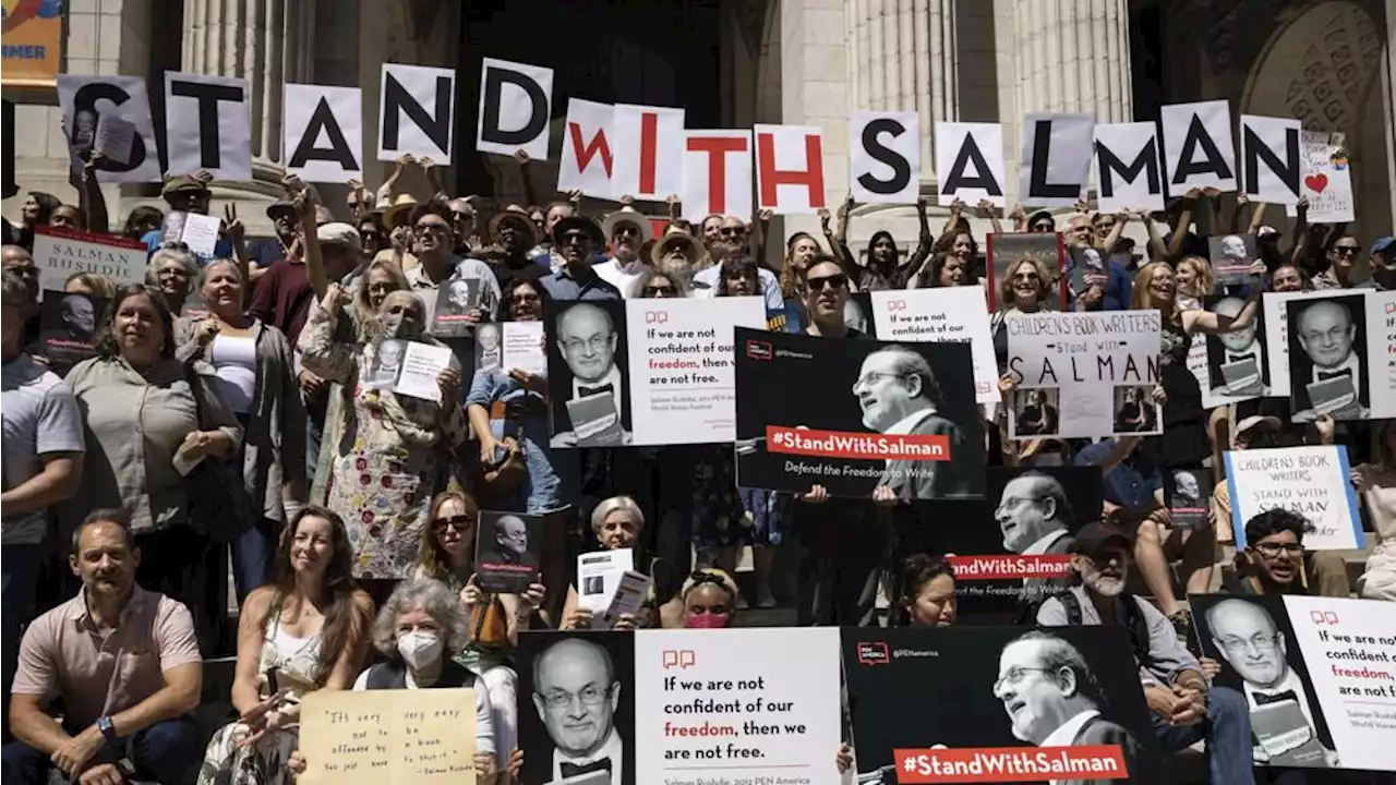 Authors and friends rally and read for Salman Rushdie