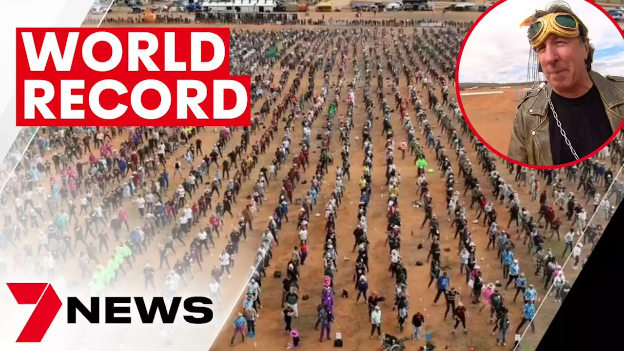 World record attempt at the Mundi Mundi Bash | 7NEWS