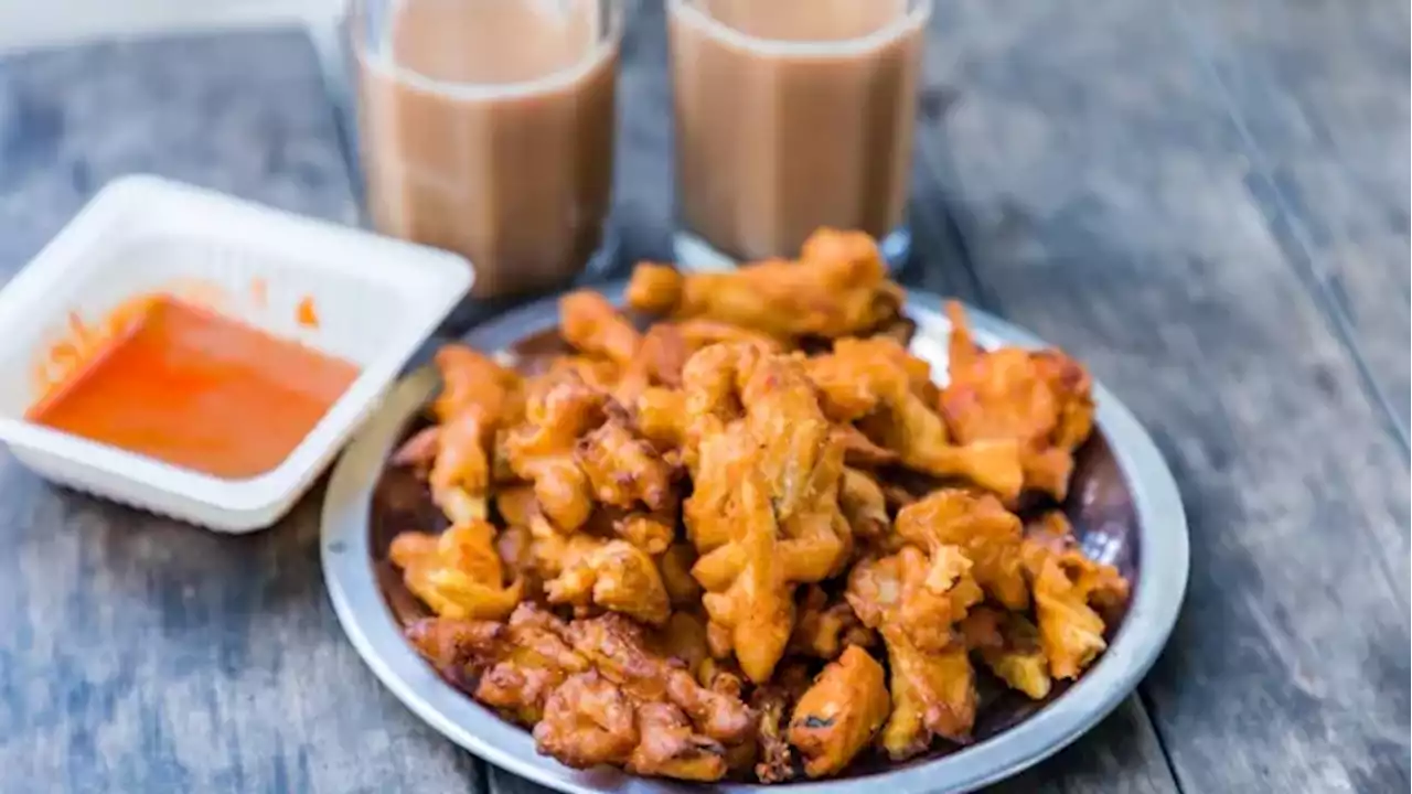 Pakoras in the park: My family's chaotic summer tradition — and why you should absolutely adopt it | CBC Life