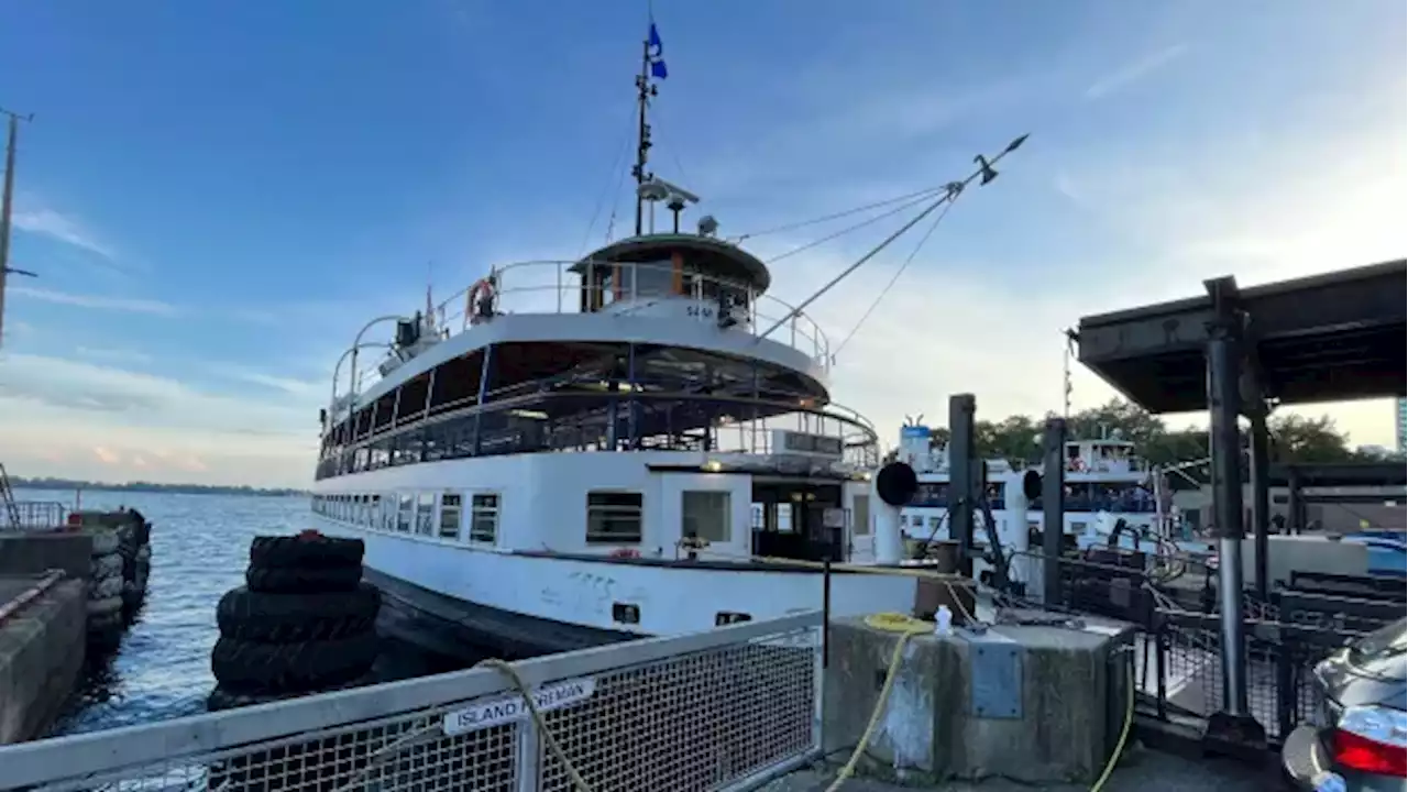 12 people, including 2 children, slightly injured after Toronto Island ferry crashes into dock | CBC News