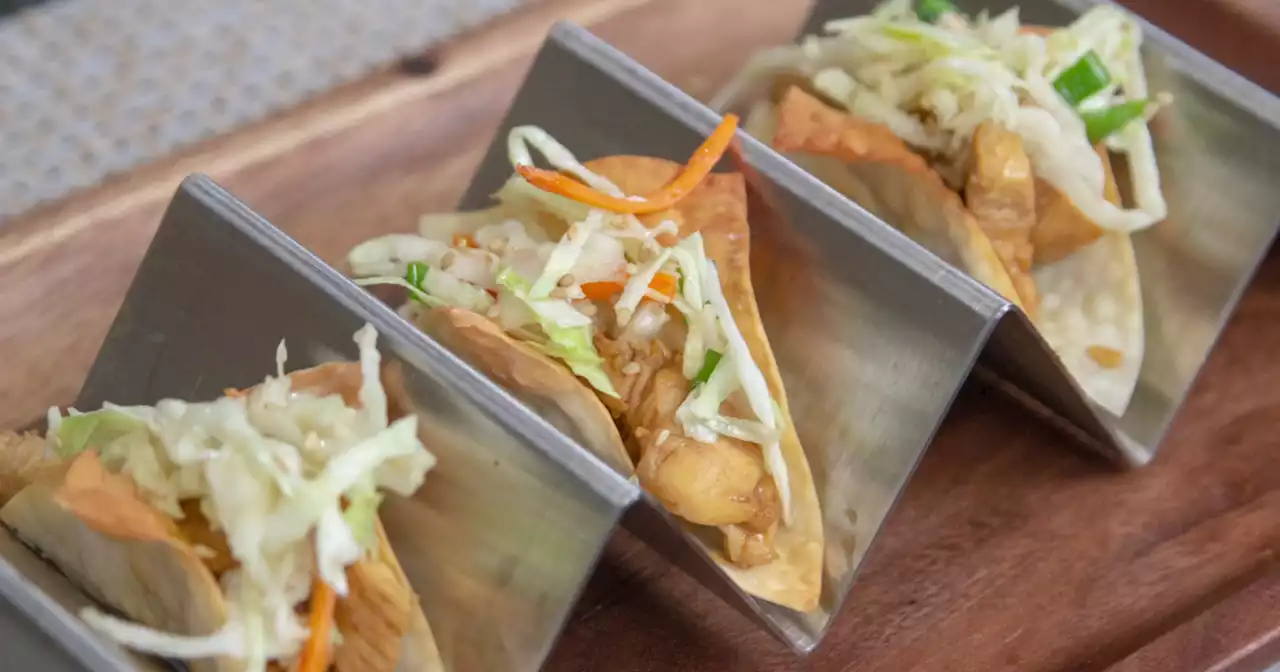 SUNDAY BRUNCH: Chicken Wonton Tacos with Asian Slaw