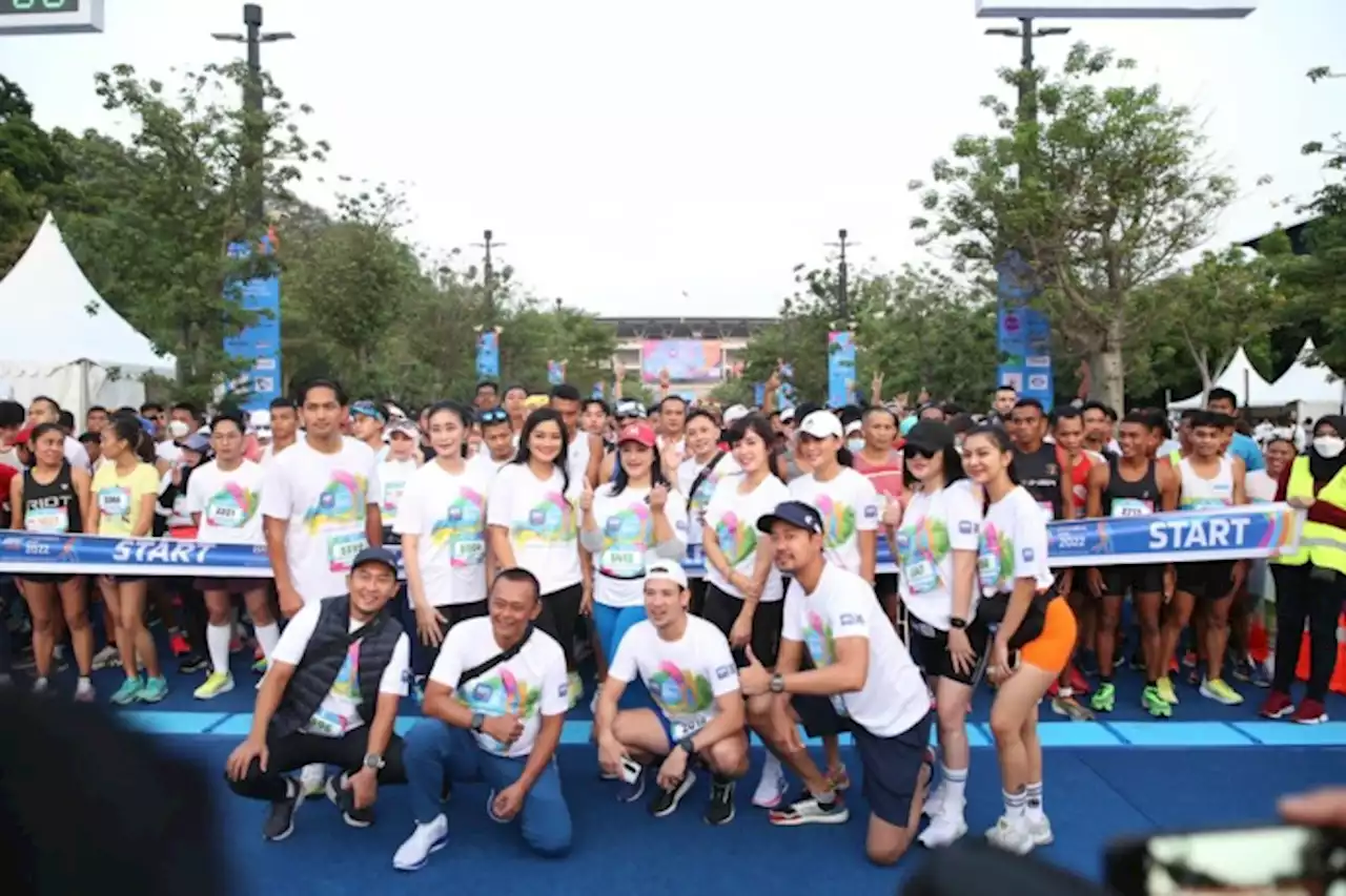 5.000 Pelari Semarakkan BRImo Colourful Run 2022