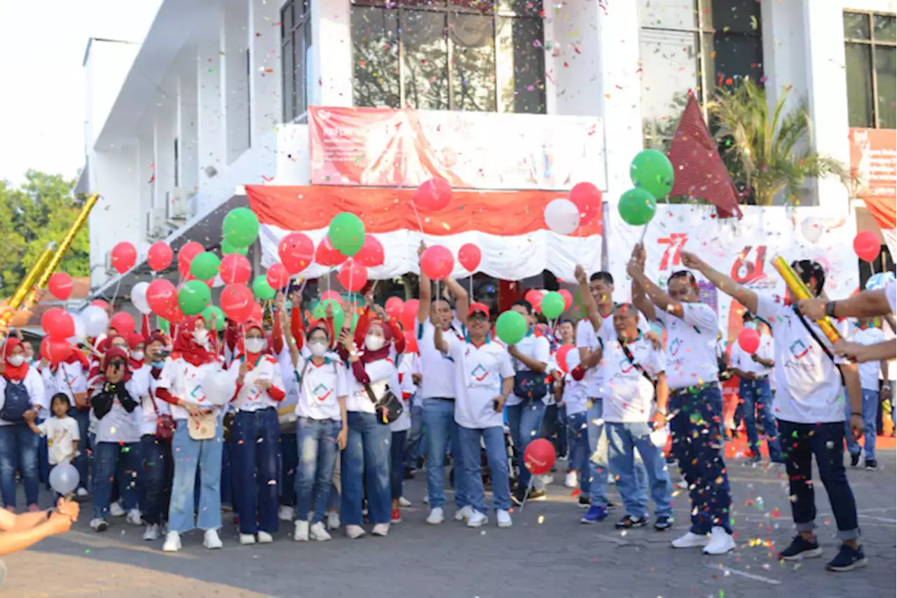 Semarak HUT Ke-61, Fun Walk Bank Jatim Pecahkan Rekor MURI