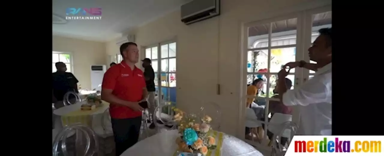 Foto : Gokil, Ini Potret Detik-detik Michael Owen Datang ke Pesta Ulang Tahun Rafathar ke-7 | merdeka.com