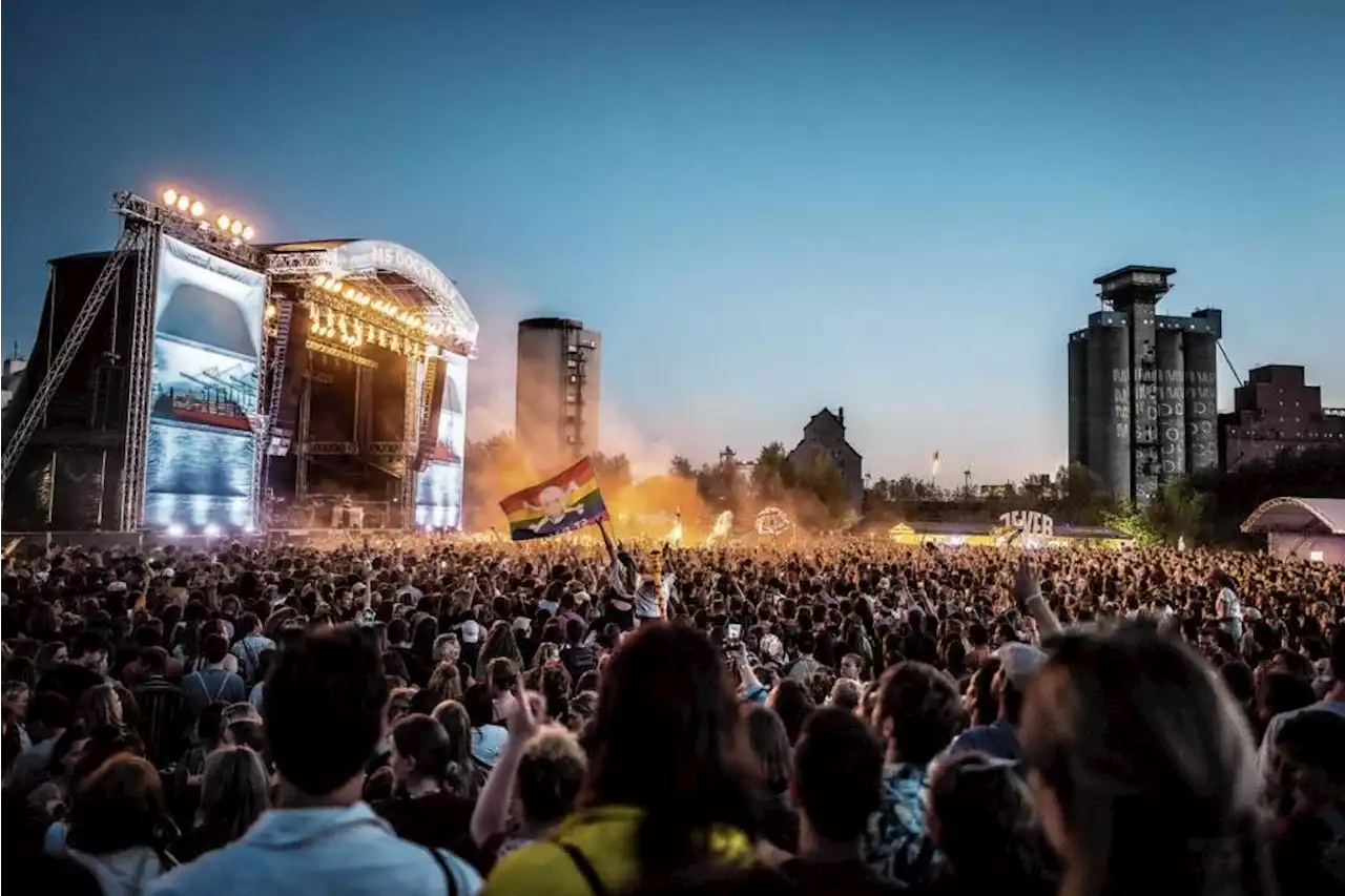 Hamburgs Riesenspielplatz: „MS Dockville“ lockt 60.000 Fans an