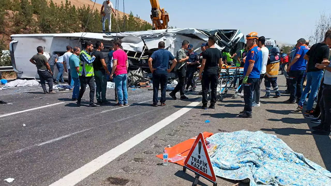 LKW rast in der Türkei in Menschenmenge