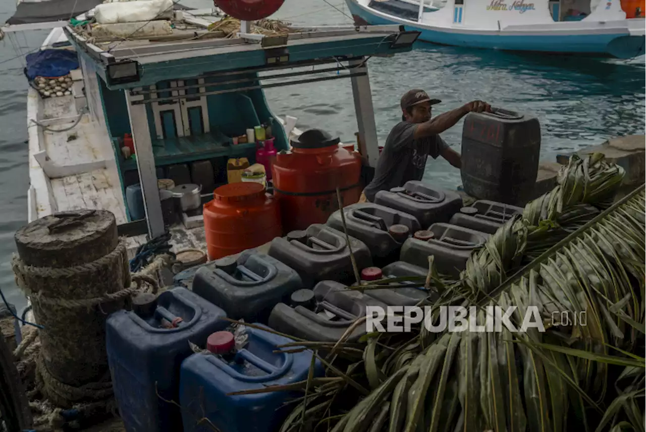 TNI AL: Kapal Pengangkut BBM di Kapuas Langgar Pelayaran dan Migas |Republika Online