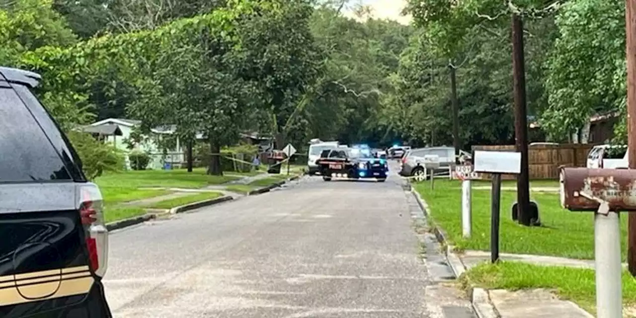 Suspect dead after officer-involved shooting in Bay Minette