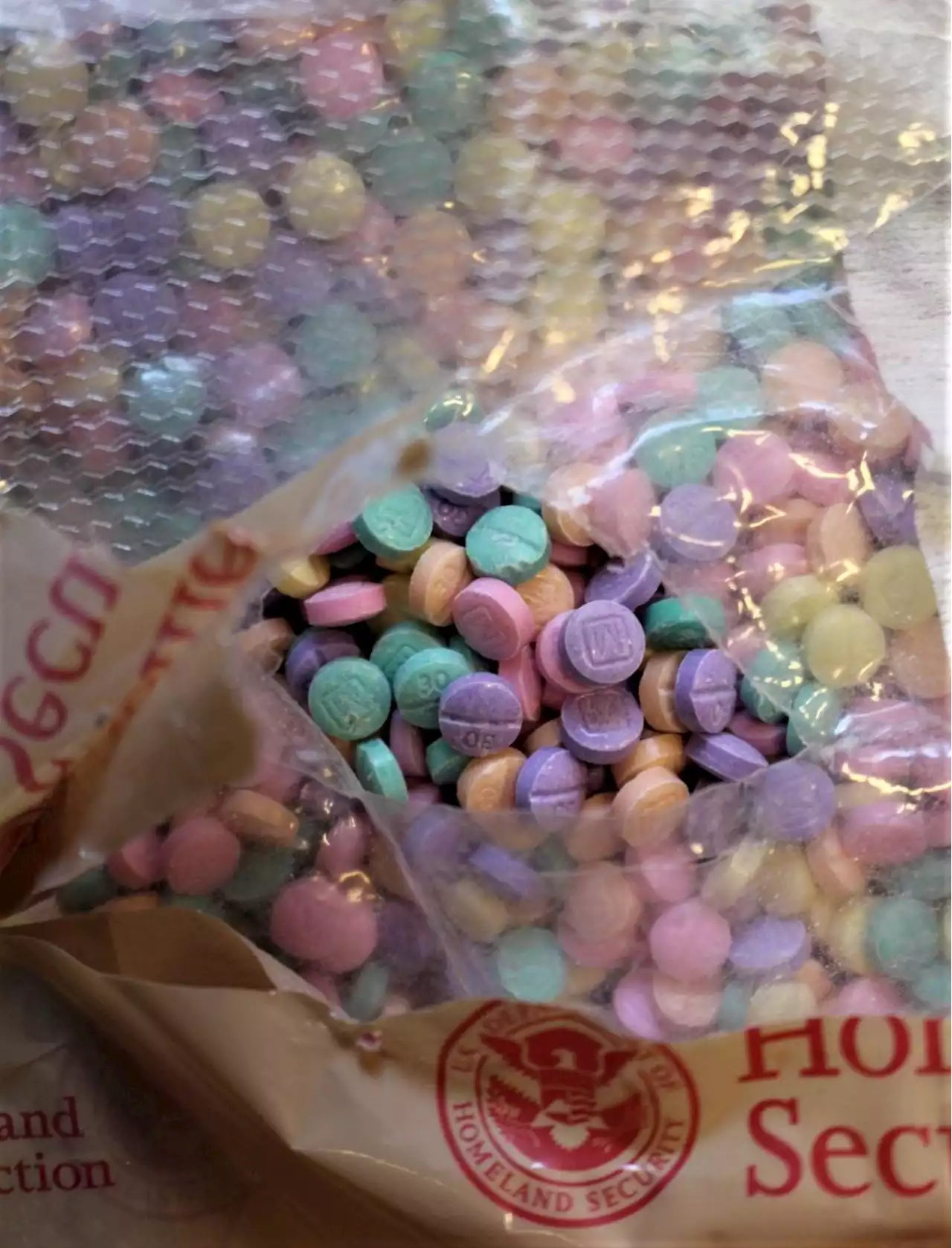 What is 'rainbow fentanyl?' Nationwide, officials see spread of 'deadly' colorful pills, powder