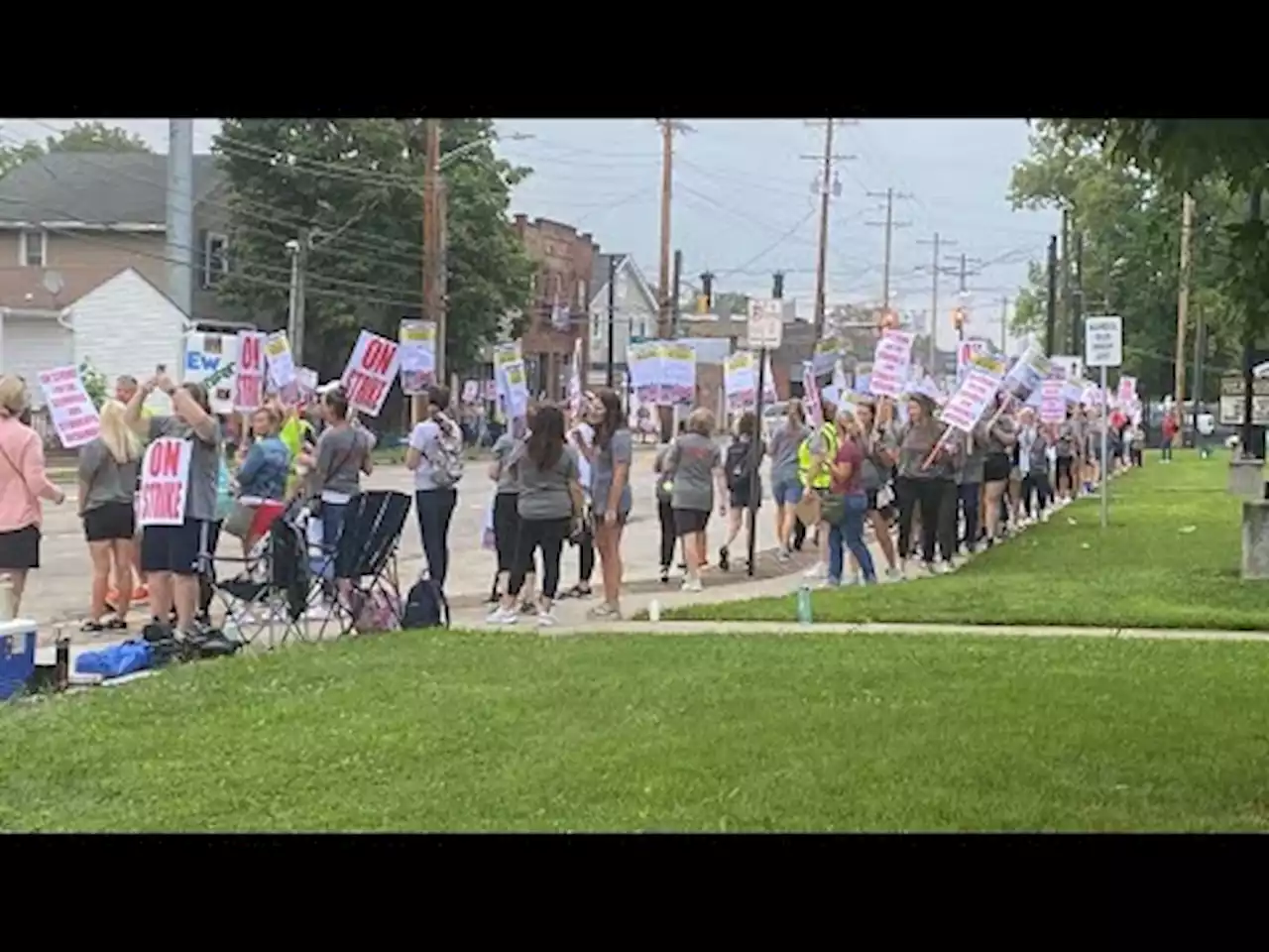 Mayor Andrew Ginther addresses Columbus teacher strike