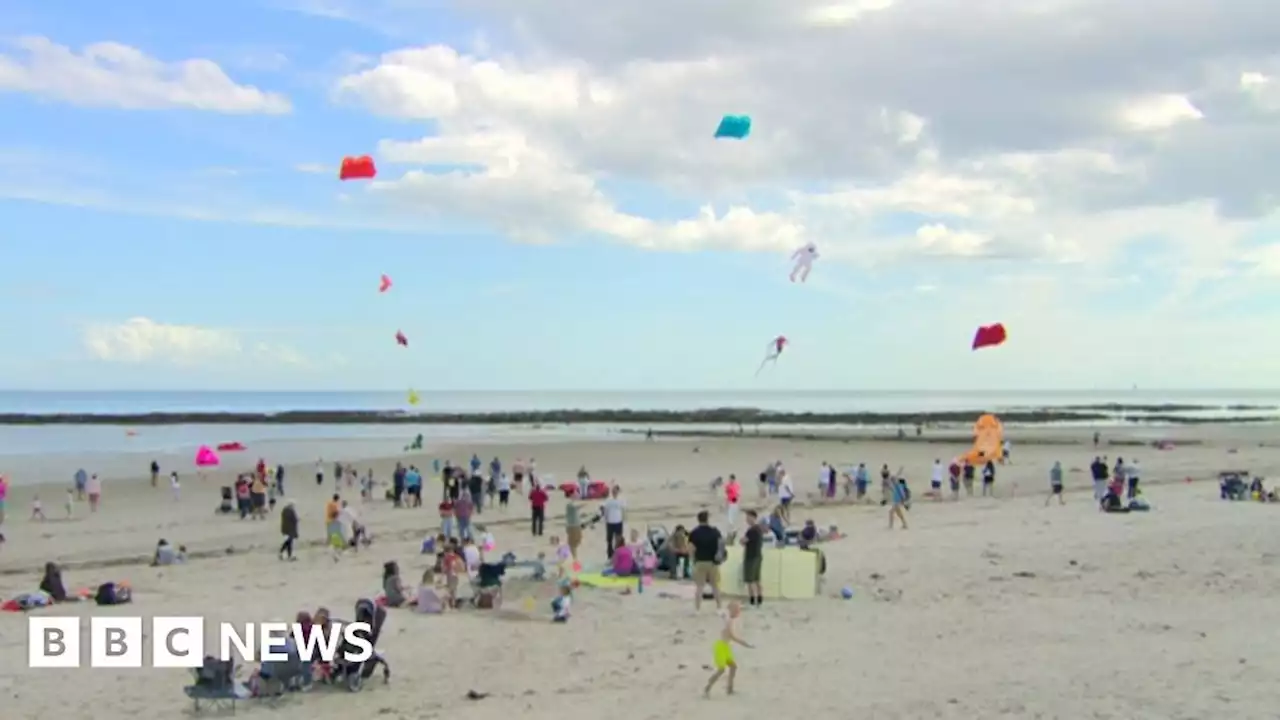 Millisle: Thousands of people attend Ards Peninsula Kite Festival