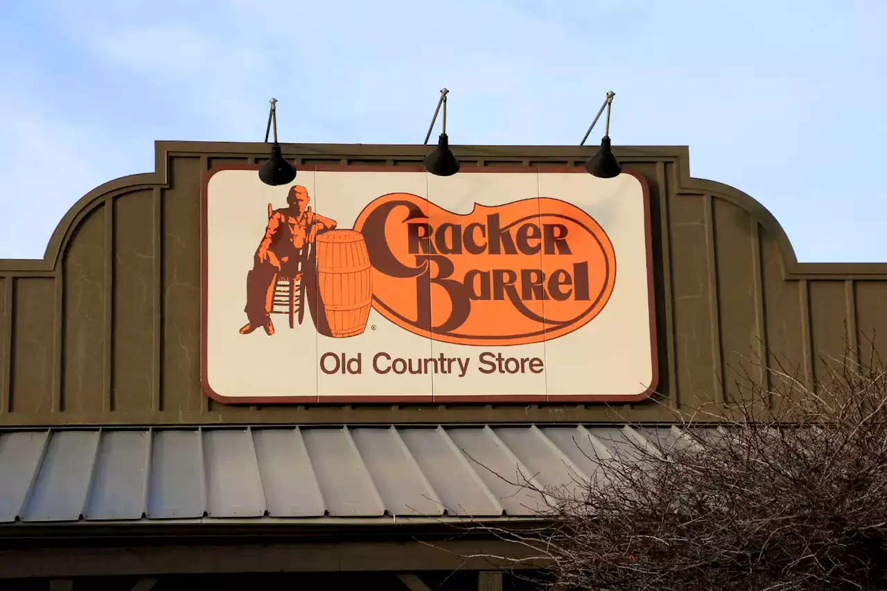 San Antonio investor Sardar Biglari waging another fight with restaurant chain Cracker Barrel