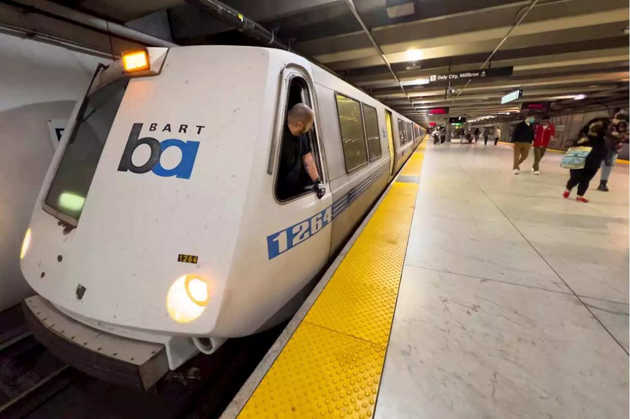 San Francisco: Person on trackway blocks BART Transbay Tube service