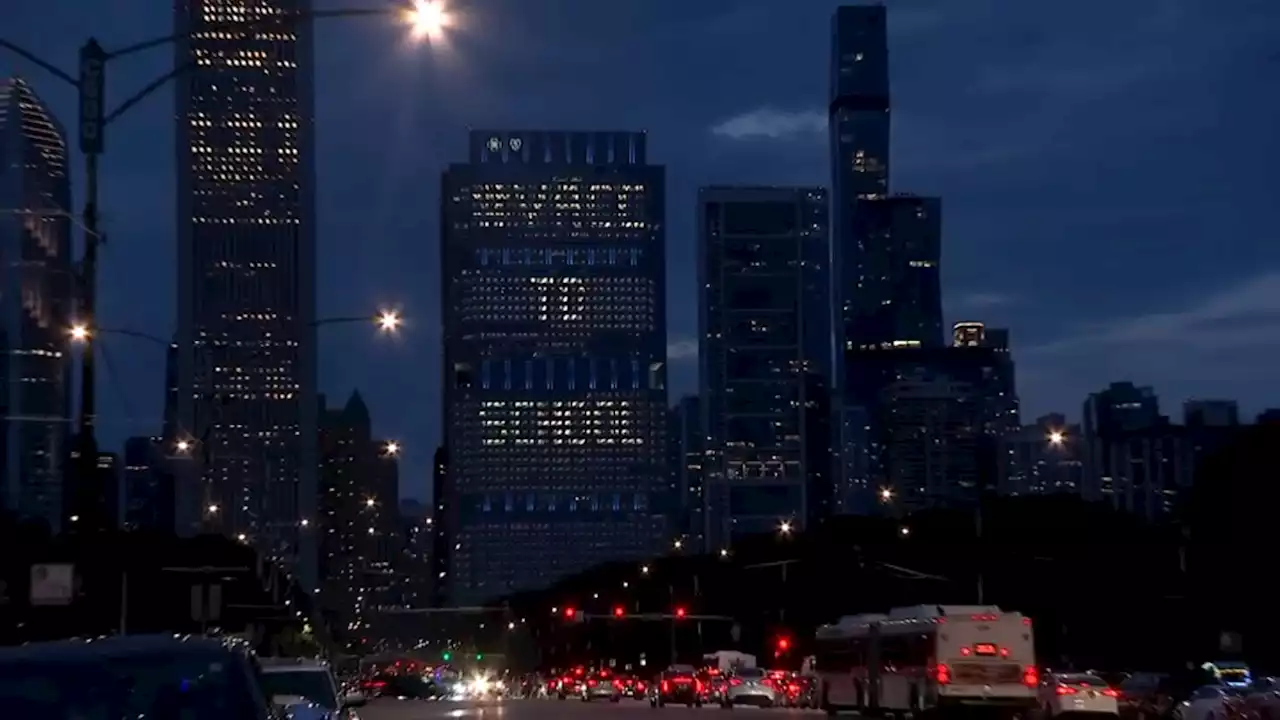 Meet the 22-Year-Old Behind the Popular Messages on Chicago's Blue Cross Blue Shield Building