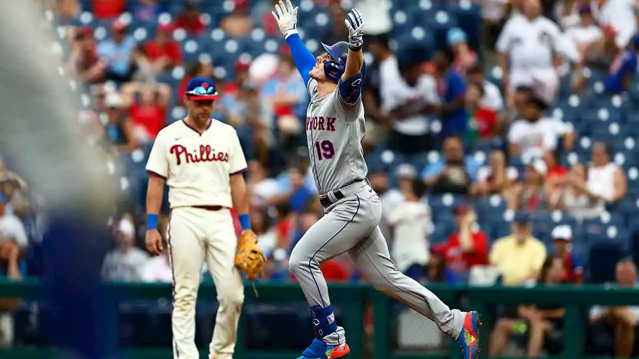 Phillies-Mets Season Series Ends With Phils Blowing Two Saves