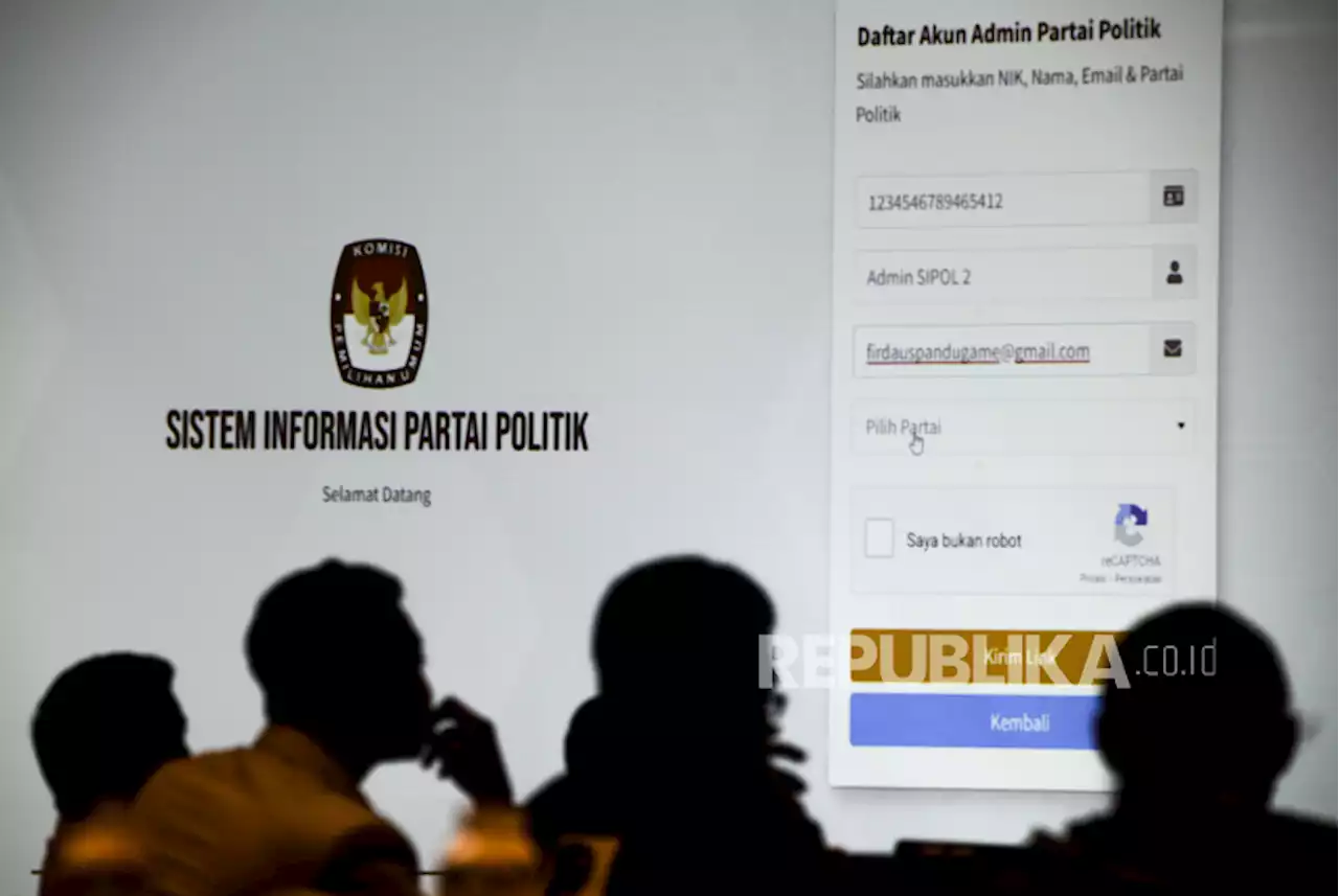 Bawaslu Kudus Terima 13 Pengaduan terkait Pencatutan Nama di Parpol |Republika Online