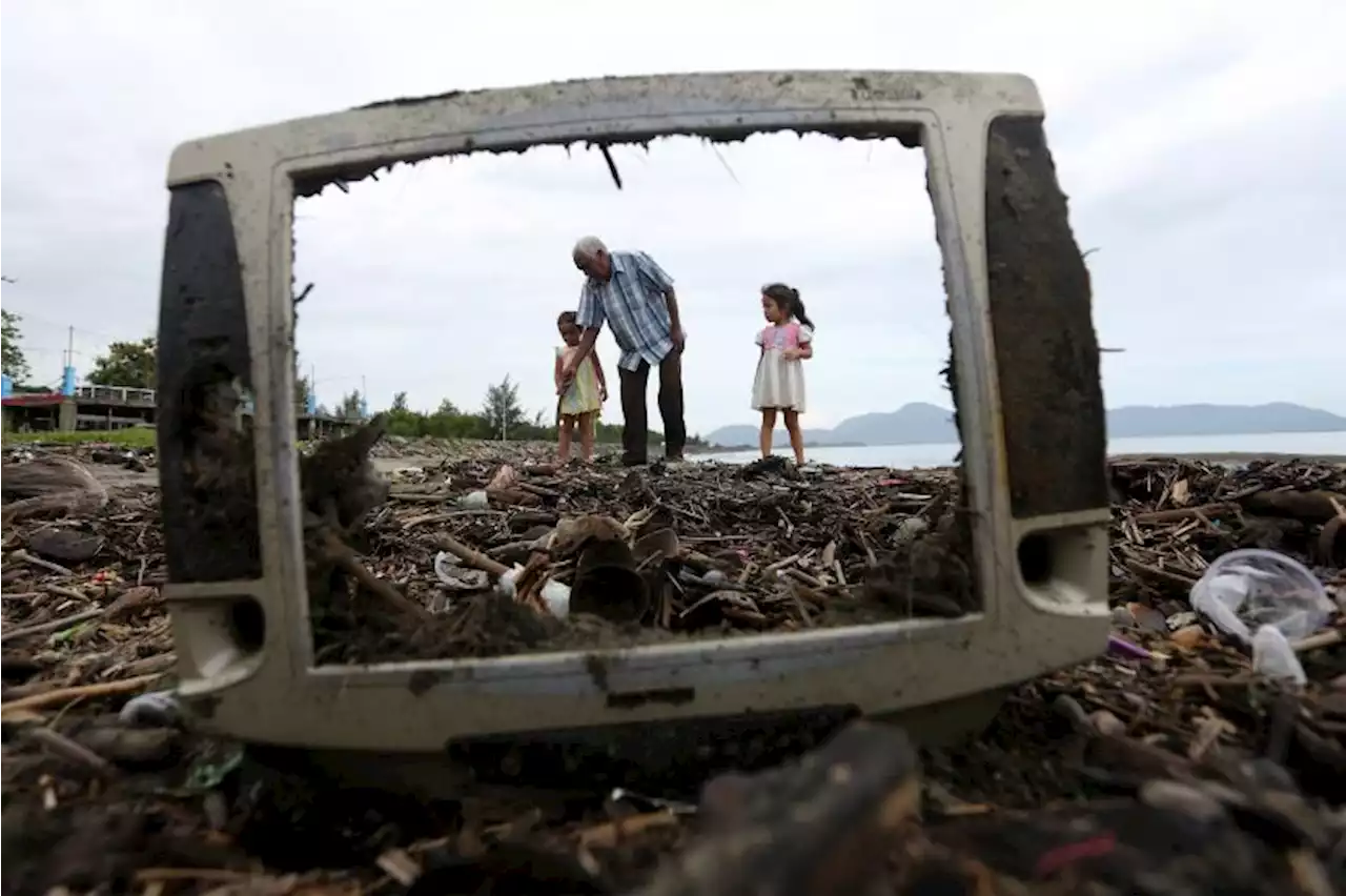 Menteri KKP: Sampah Laut Jadi Musuh Berbahaya Bagi Masa Depan Indonesia |Republika Online