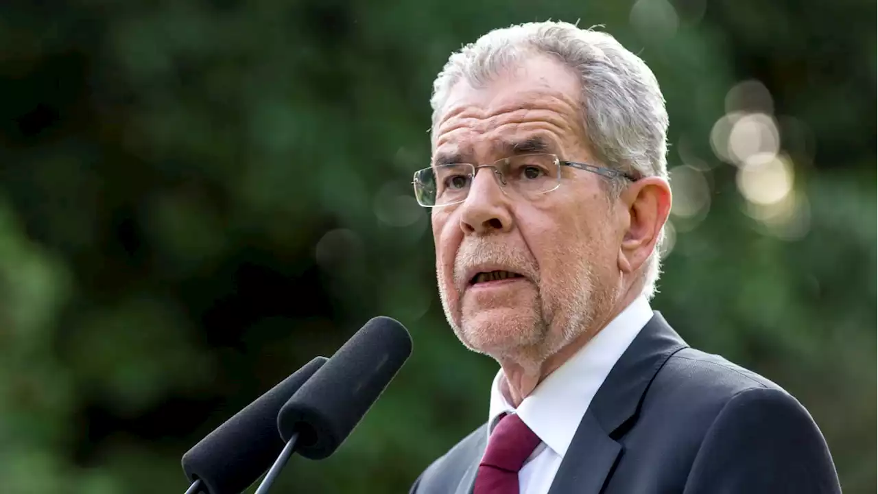 Austrian President Suffers a Concussion During Mountain Hike