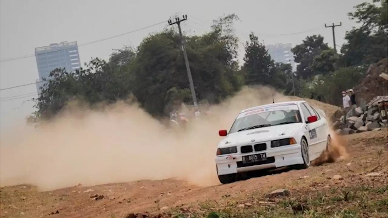 Pembalap Aria Ramadhan Naik Podium di Kejurnas Sprint Rally 2022