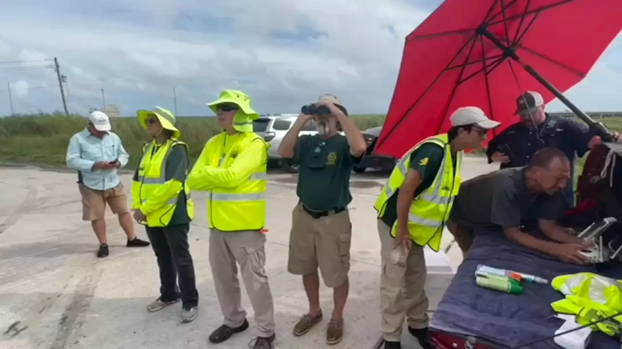 San Luis Pass search enters 2nd day for dad who went missing in water while trying to save daughter