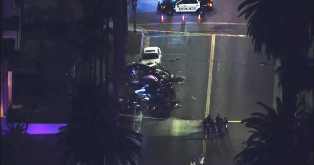 Crash in Beverly Hills closes parts of Doheny Drive and Clifton Way