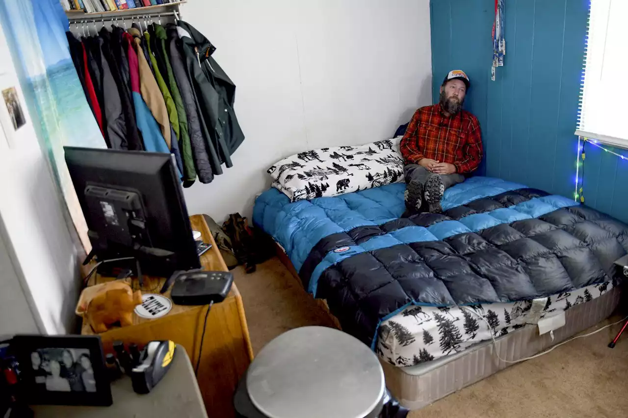 Amid housing crises some U.S. vacation towns limit short-term rentals