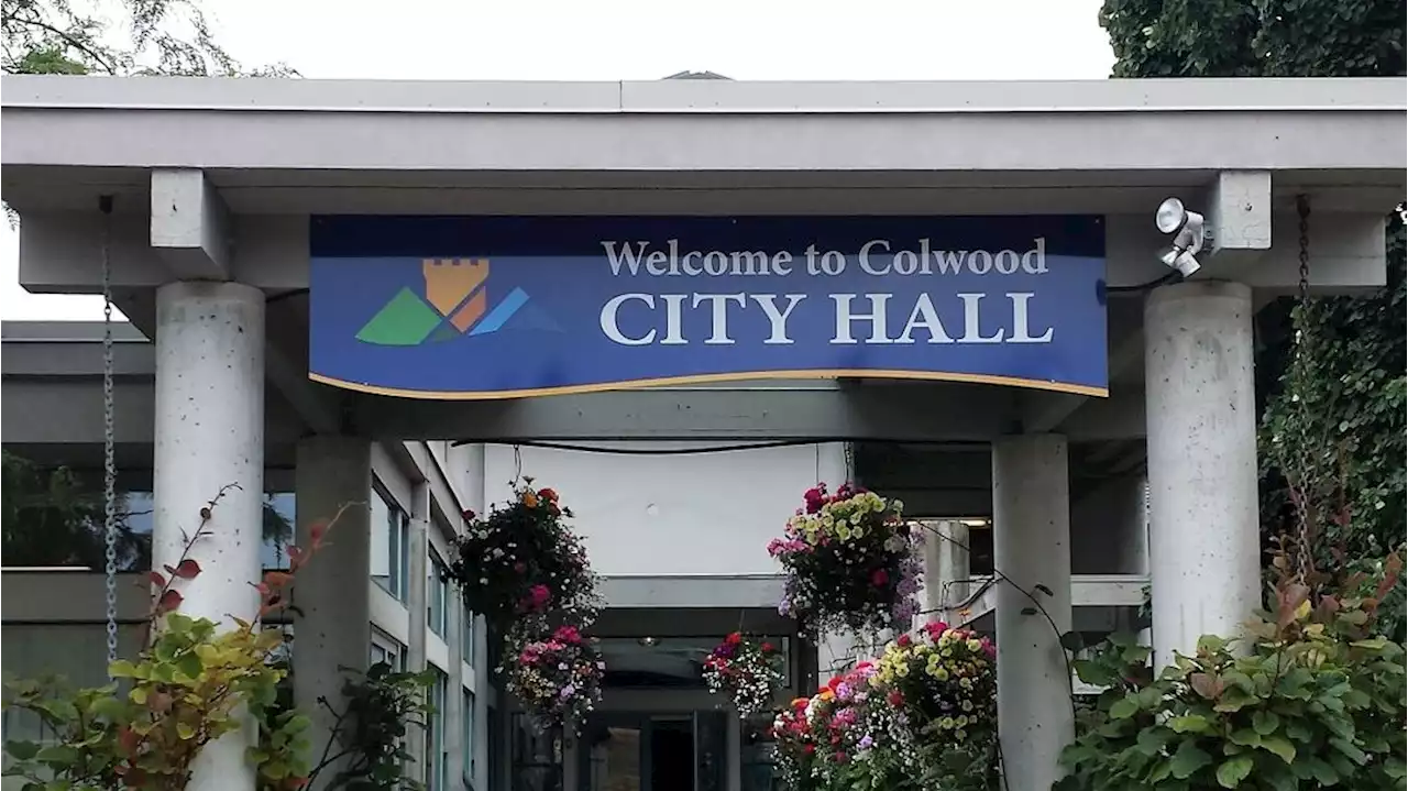 Colwood council wage increase passes first step