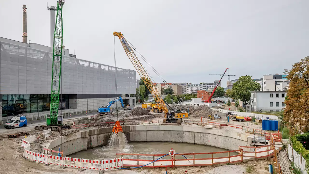 Dieses Becken soll bei Regen Überschwemmungen verhindern