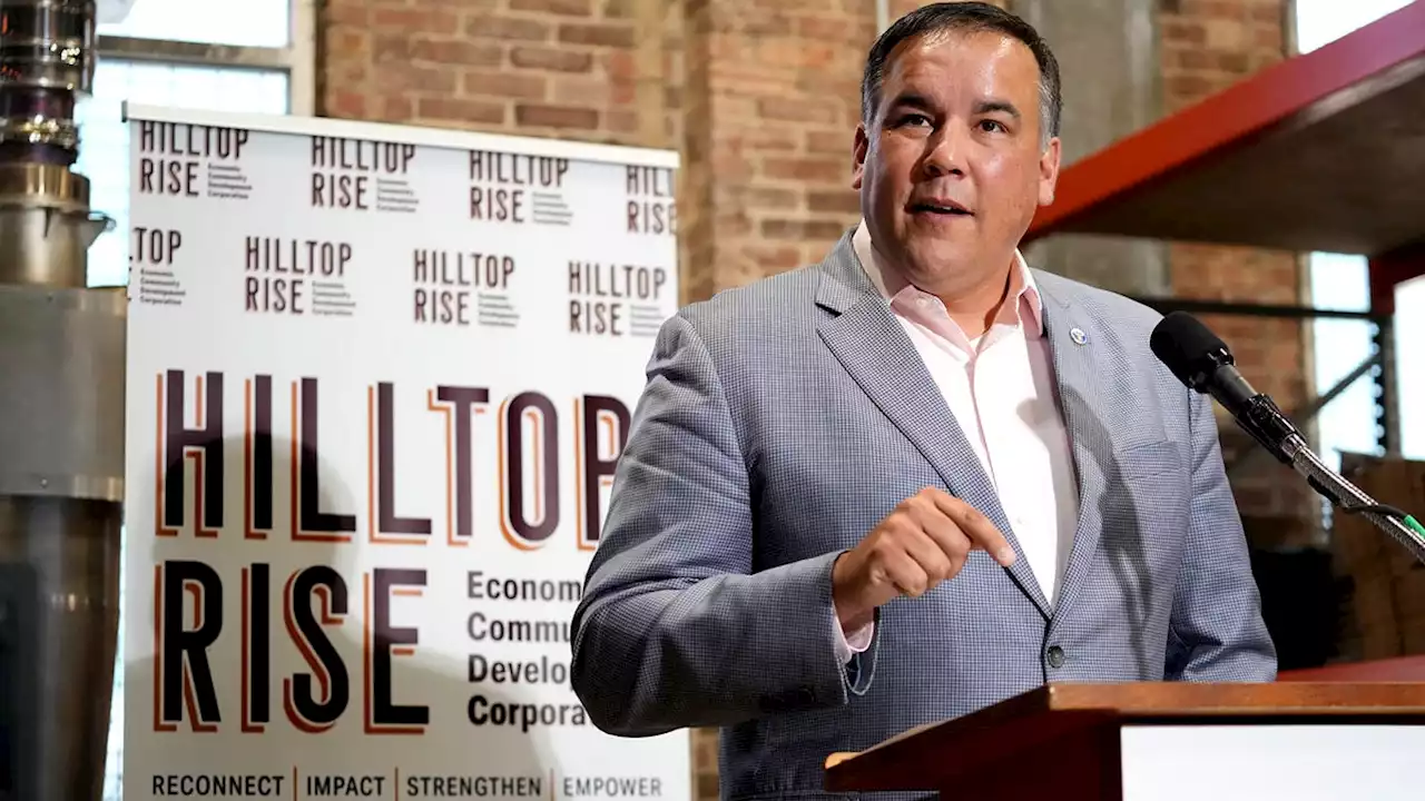 Columbus Mayor Andrew Ginther, others urge sides back to table in CCS teachers strike