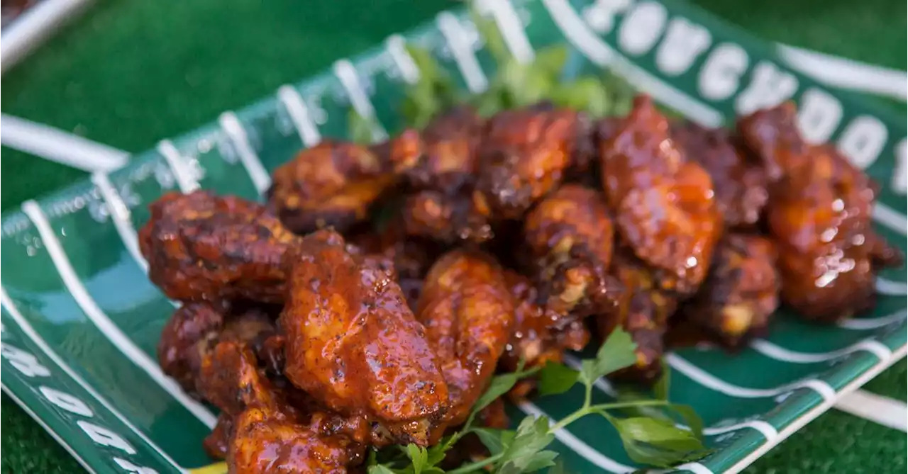 It’s tailgating season, which means it’s time to talk tailgate cuisine!