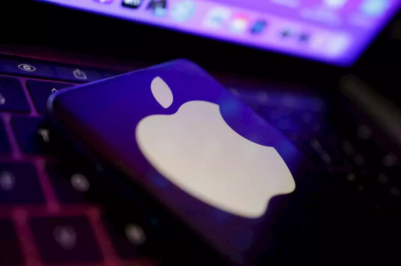 Former Apple engineer pleads guilty to trade secret theft