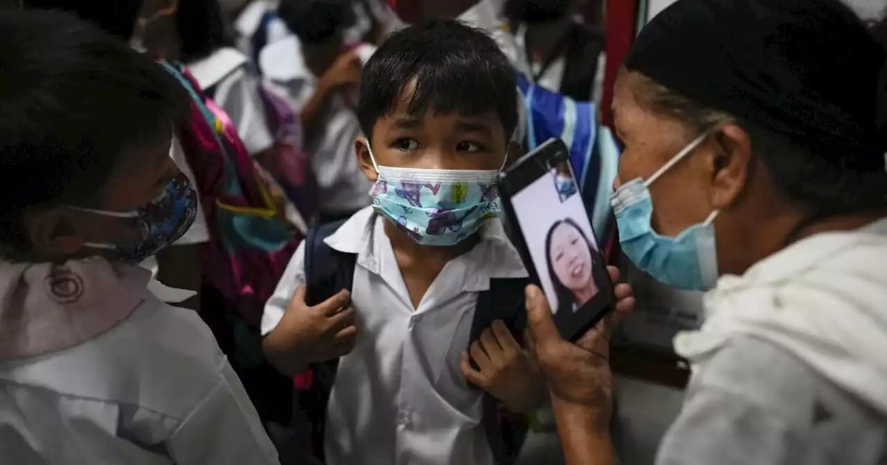 Philippine kids back in school after 2 years lost to COVID-19