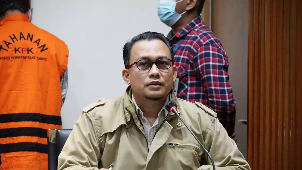 Penyidik KPK Geledah Gedung Fakultas Kedokteran Unila