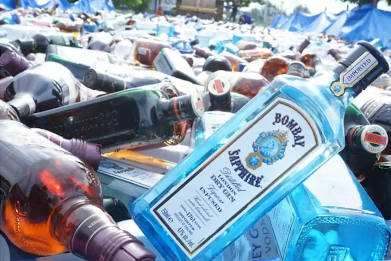 Gelar Operasi, Polisi Sita 1.276 Botol Miras di Jakbar