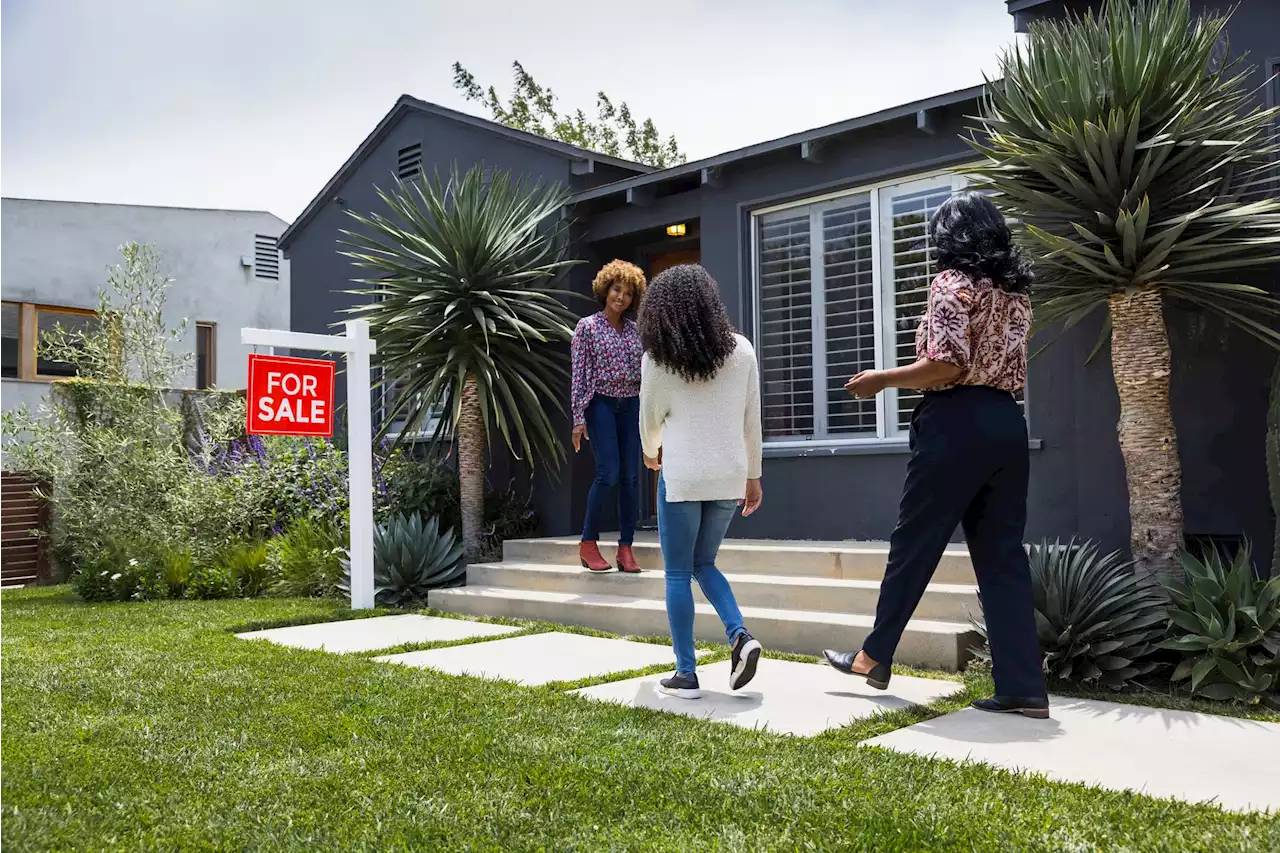 We're in a ‘Housing Recession,' Experts Say. Here's What That Means for Homeowners, Sellers and Buyers