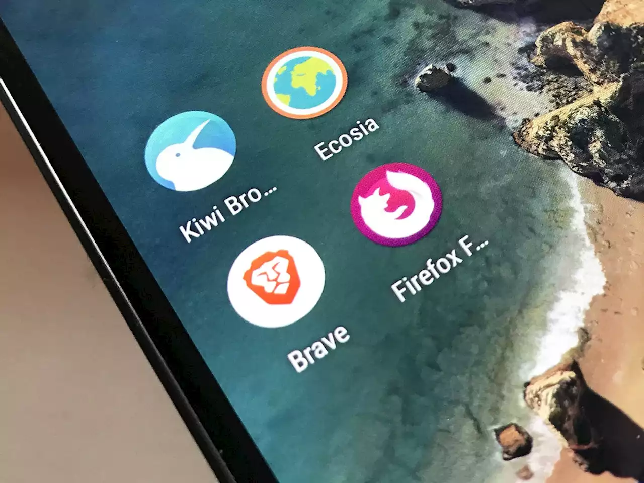 7 alternatives to your phone's built-in web browser