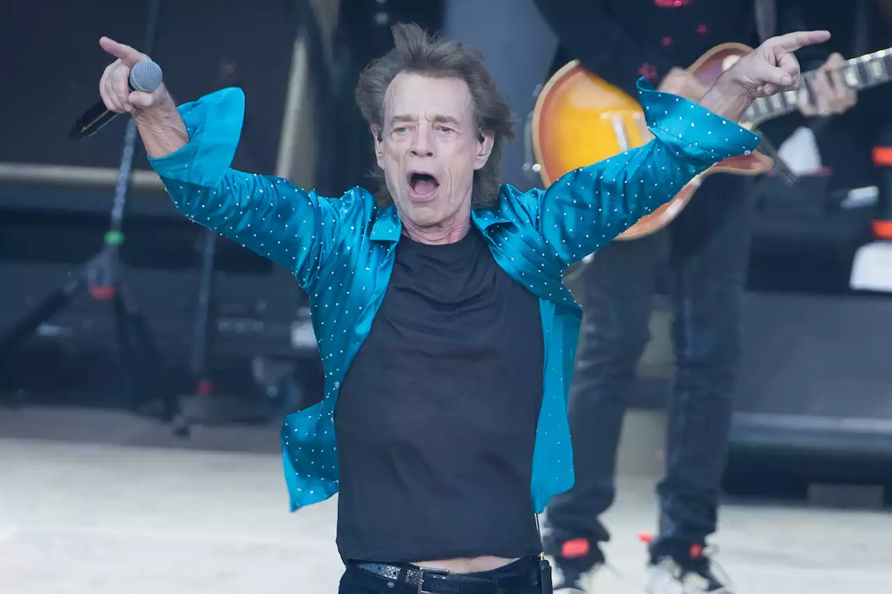 Mick Jagger Manages to Sing Along to 'Fix You' at Coldplay Show Without Weeping