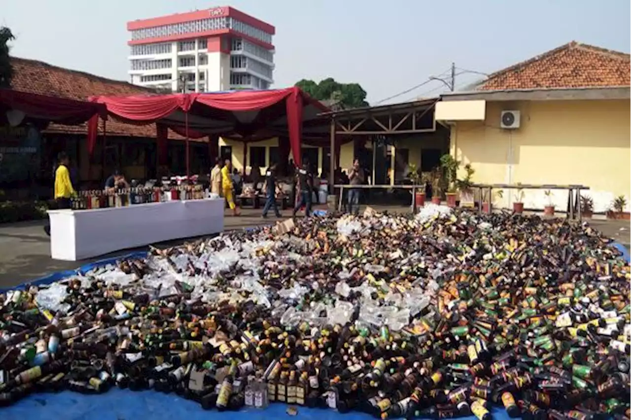 Tokoh Pemuda Apresiasi Polres Jakbar yang Berangus Miras Ilegal