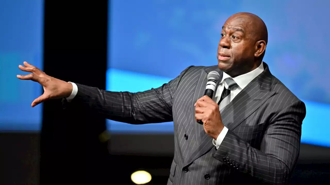 No, Magic Johnson Didn't Donate Blood to the Red Cross