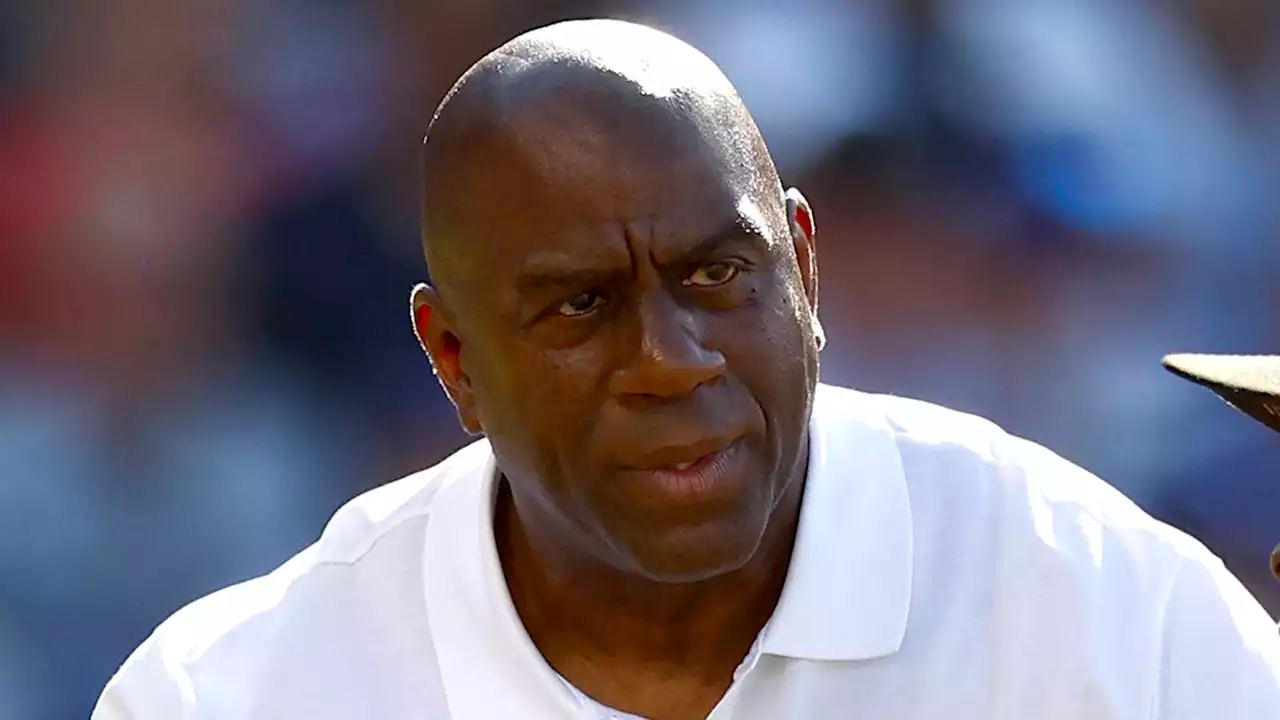 Magic Johnson Denies Rumor Claiming He Donated Blood