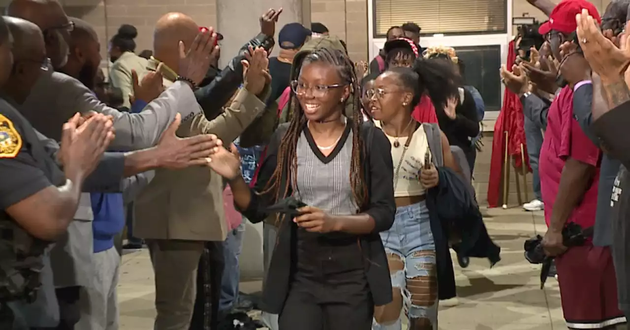 Tunnel of encouragement: East Cleveland students greeted on first day of school